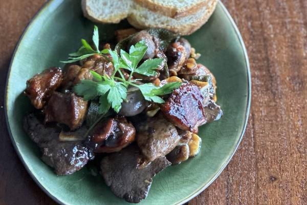 Landestypisches Gericht Spanien Kaninchen